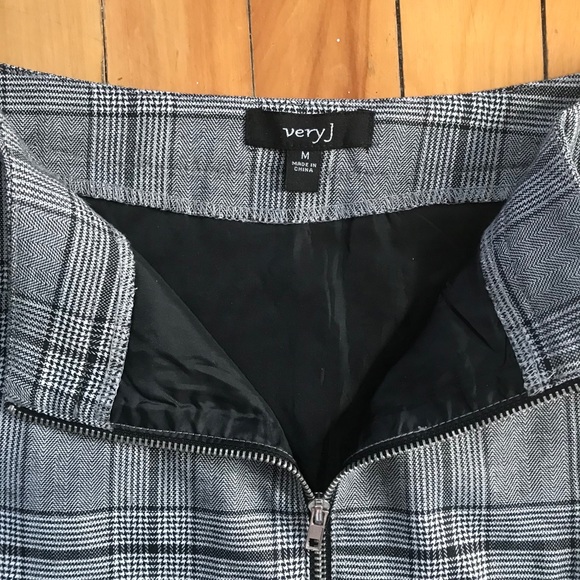 Plaid Mini Skirt - Picture 2 of 4